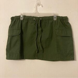 NWOT No Boundaries cargo style skirt with drawstring and pockets XL 15/17 olive